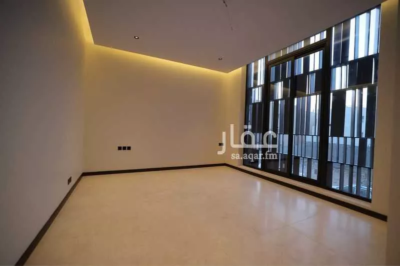 فيلا 8 غرف في الشراع 15