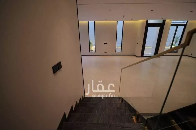 فيلا 8 غرف في الشراع 9