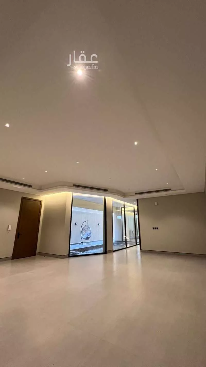 6 bedroom villa in Al Yaqout 8