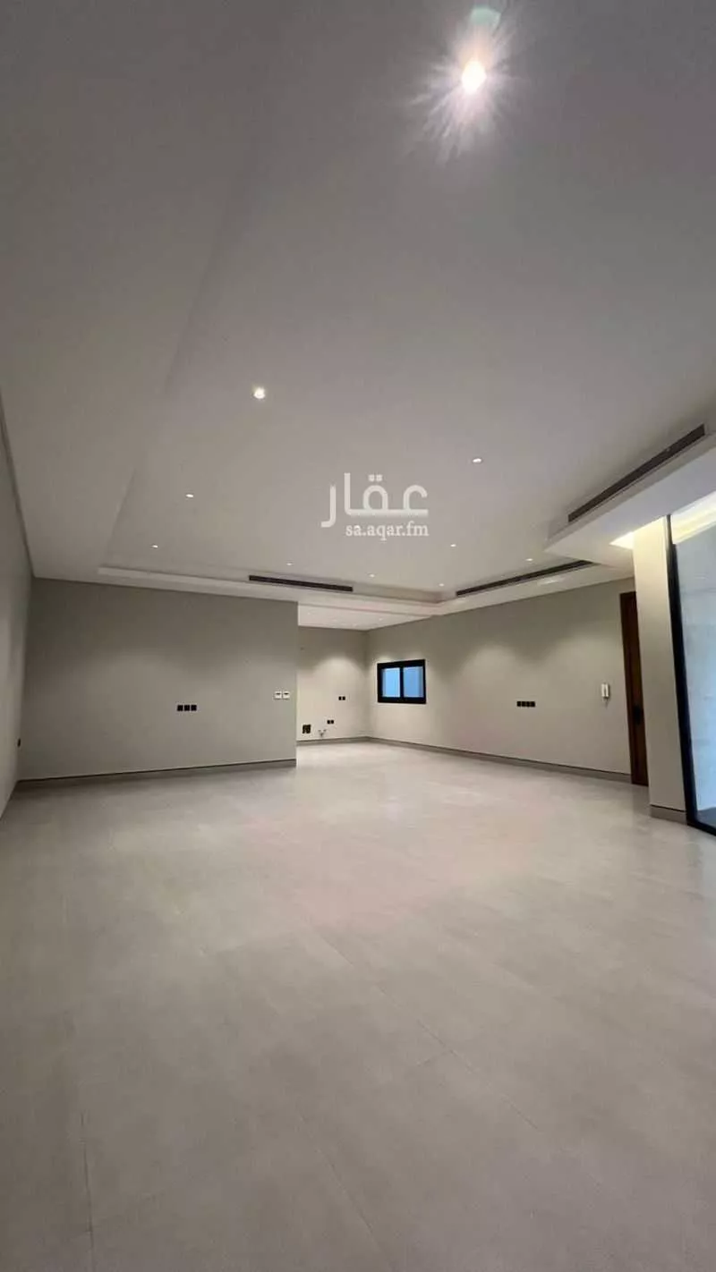 6 bedroom villa in Al Yaqout 10
