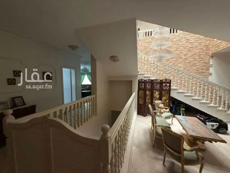 7 bedroom villa in Al Zahra 2