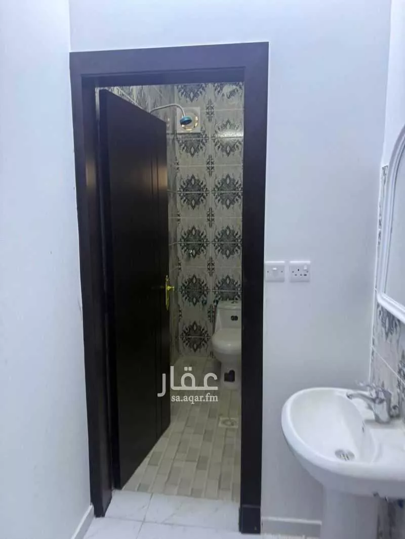 38 bedroom building in Umm Al Hamam Al Gharbi, Riyadh 3
