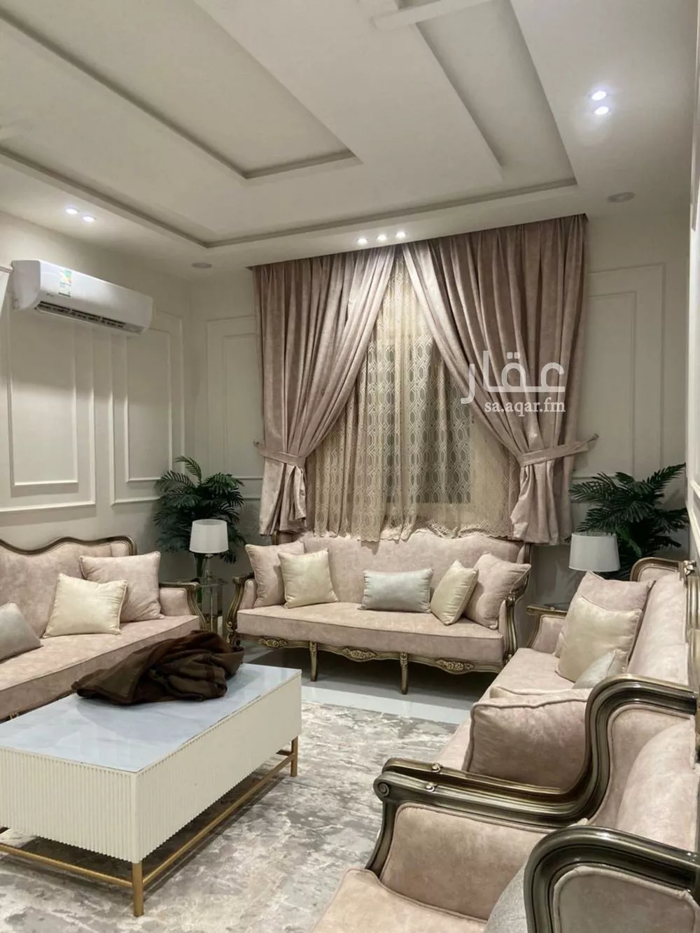 6 bedroom villa in Al Janadriyah 5