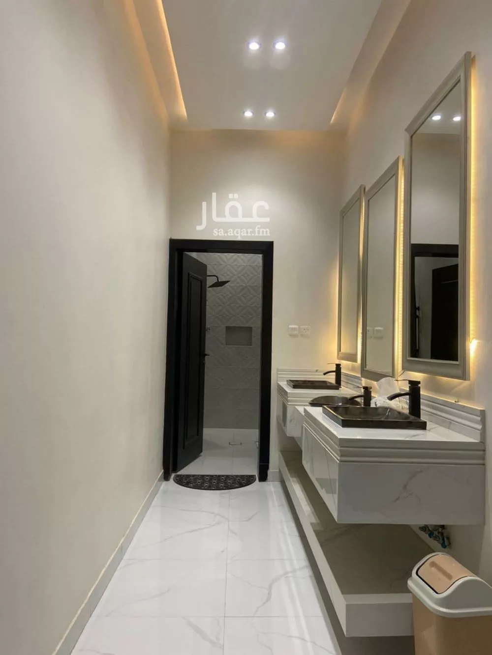 6 bedroom villa in Al Janadriyah 6