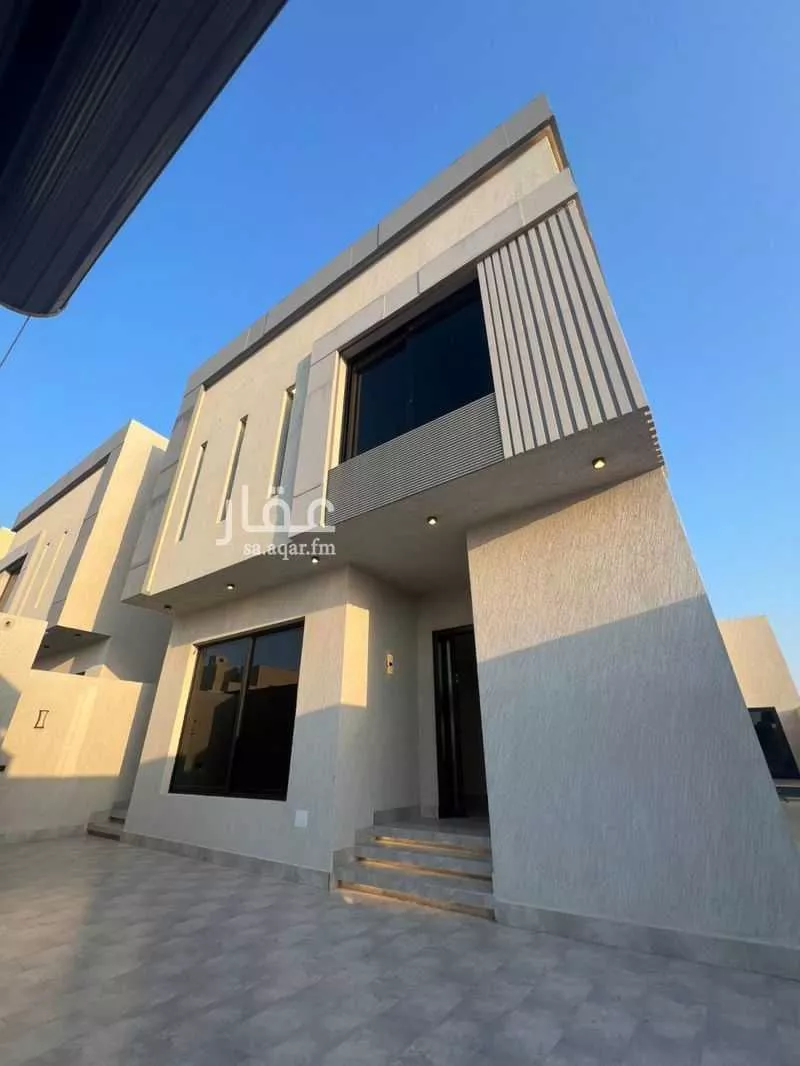 6 bedroom villa in Al Yaqout 2