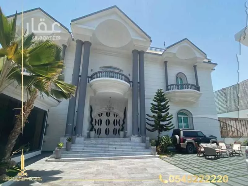 5 bedroom villa in Al Shati 4