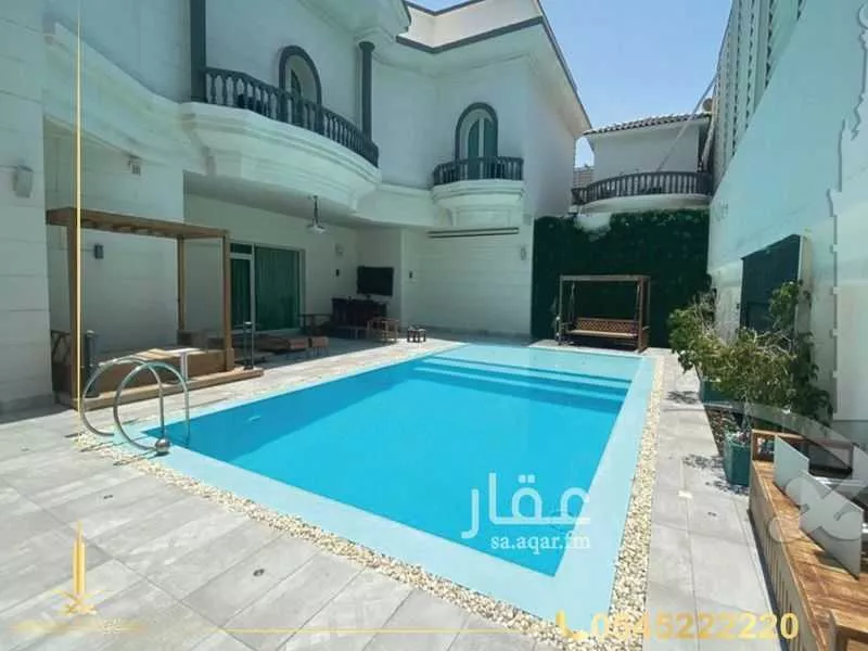5 bedroom villa in Al Shati 6