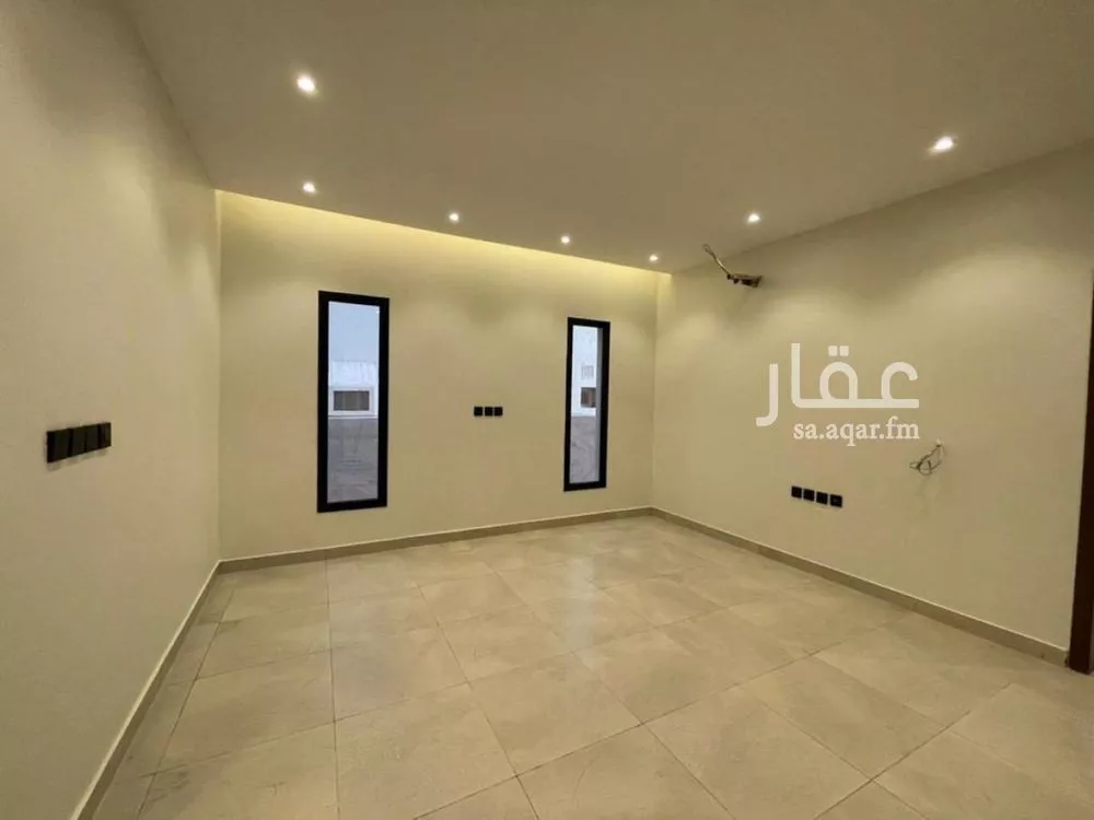 5 bedroom villa in Al Shiraa 2
