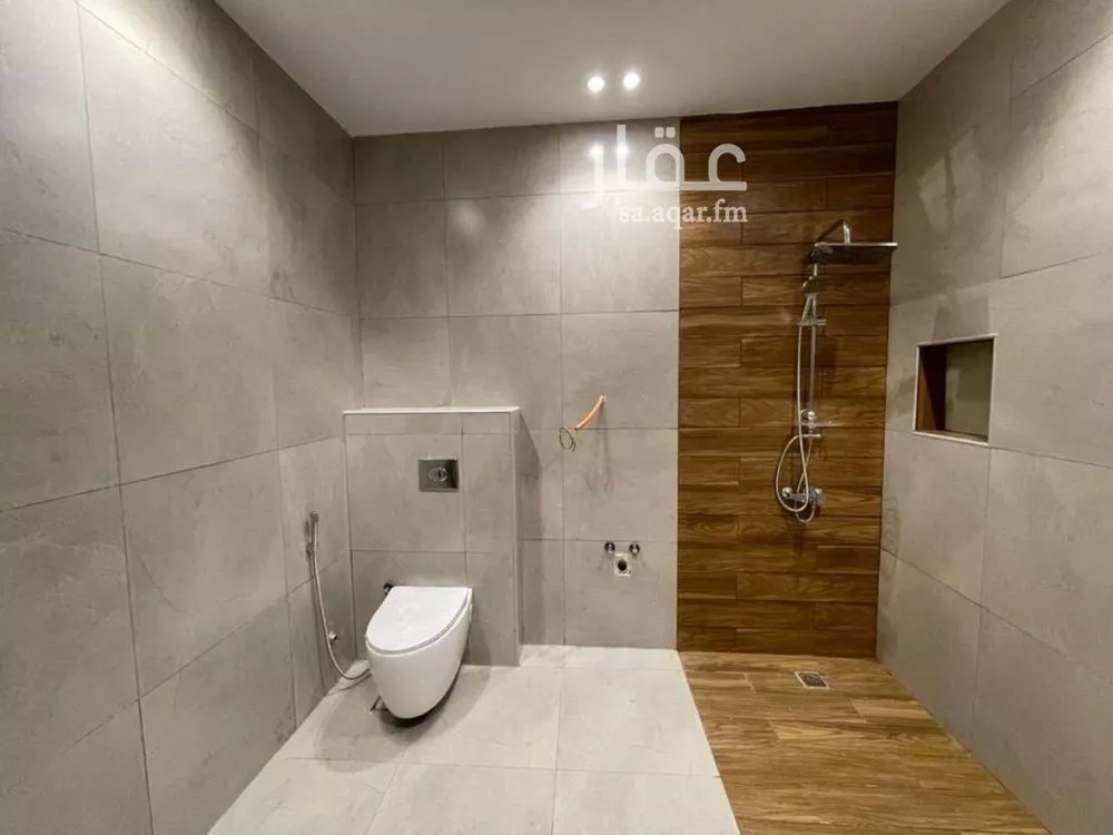 5 bedroom villa in Al Shiraa 6