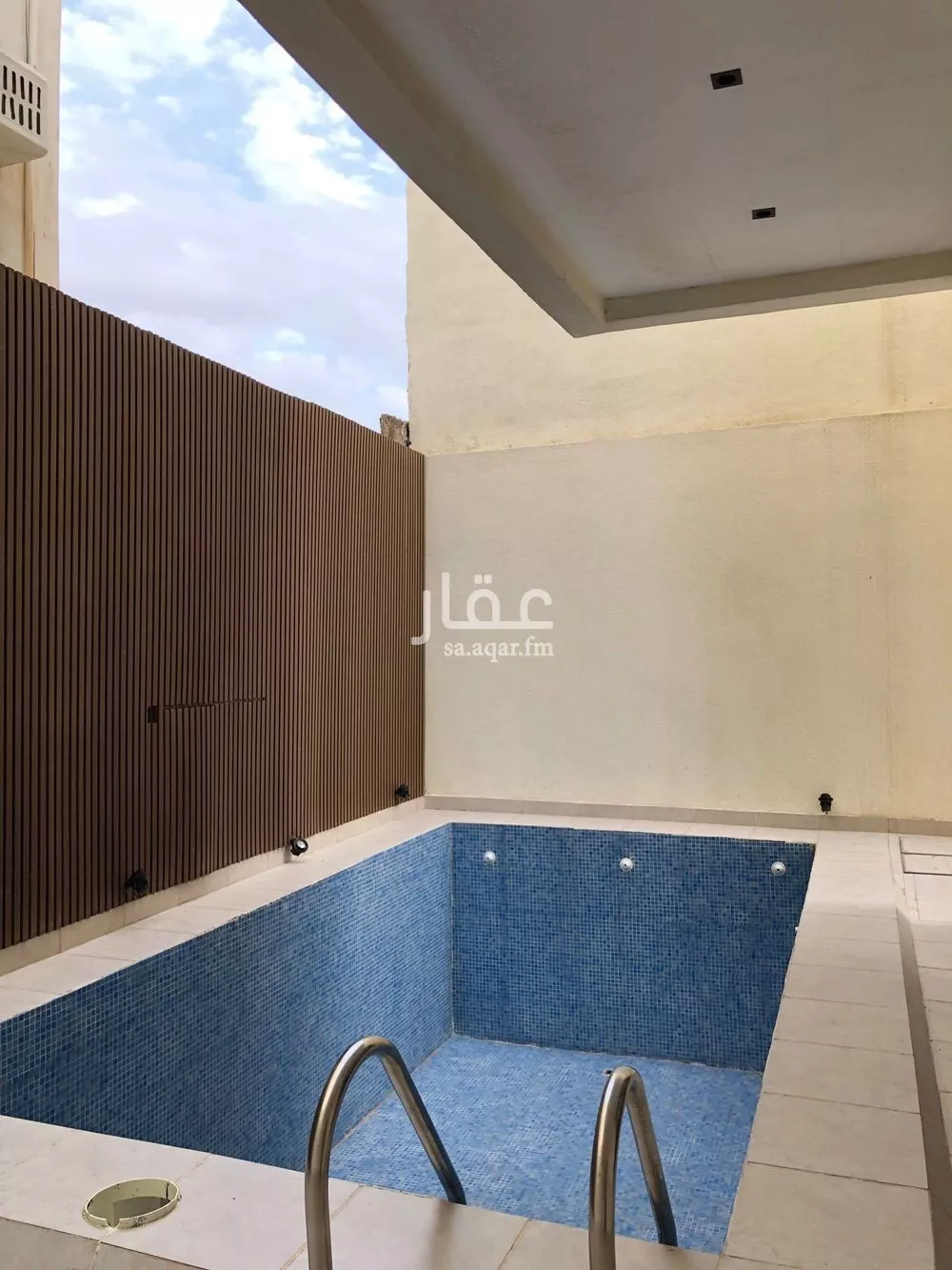 5 bedroom villa in Al Shiraa 8