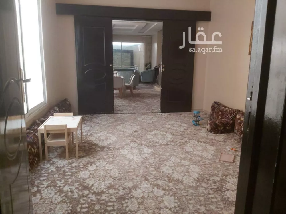 فيلا 9 غرف في طويق 13