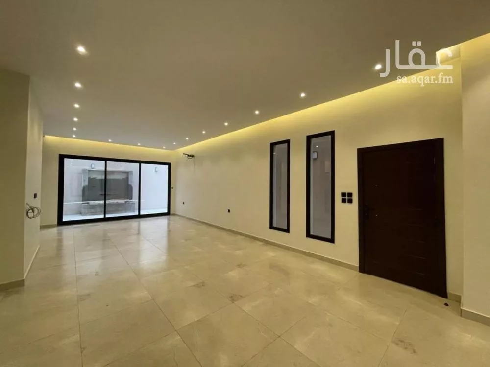 6 bedroom villa in Al Shiraa 5