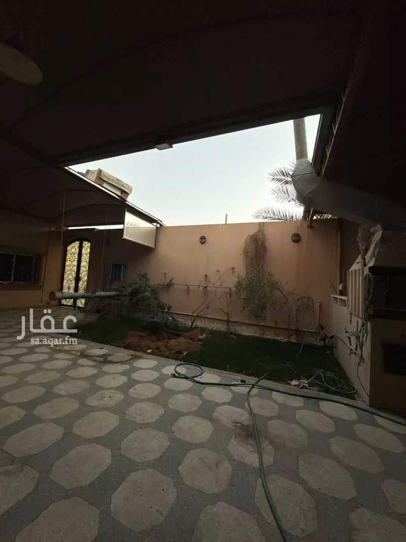 7 bedroom villa in Al Rawabi 2