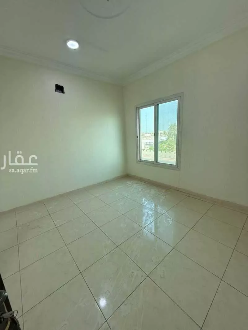 2 bedroom apartment in Al Tubayshi, Eastern Province 4