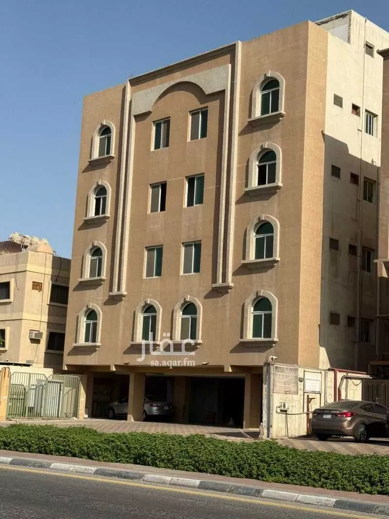 2 bedroom apartment in Al Tubayshi, Eastern Province 7
