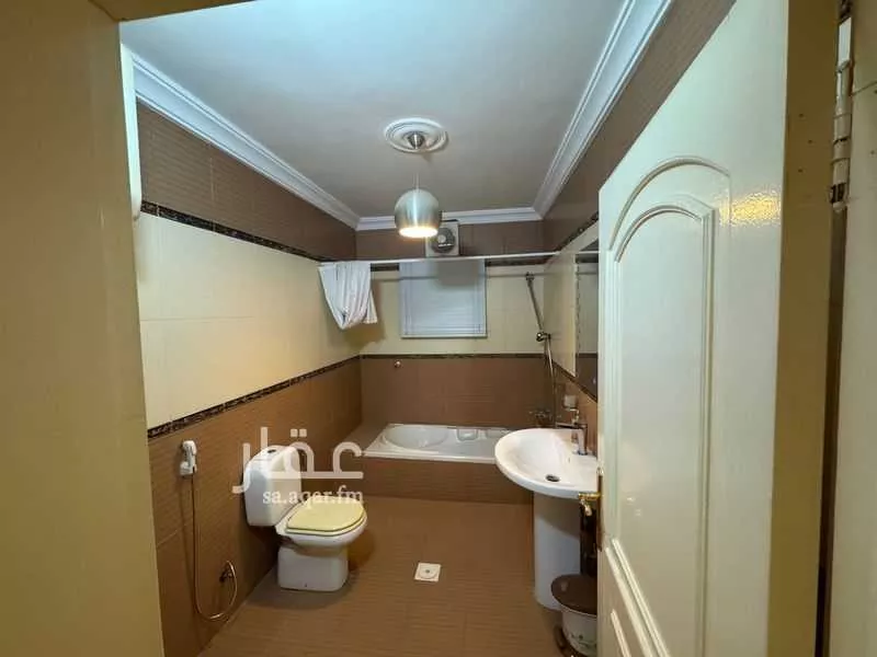 15 bedroom villa in Al Manar 15