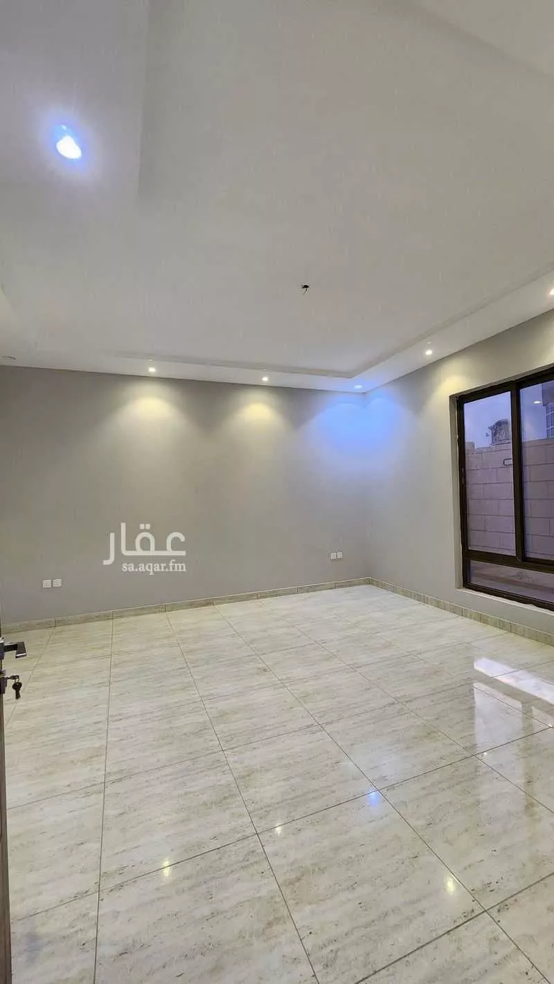 6 bedroom villa in Al Yaqout 9