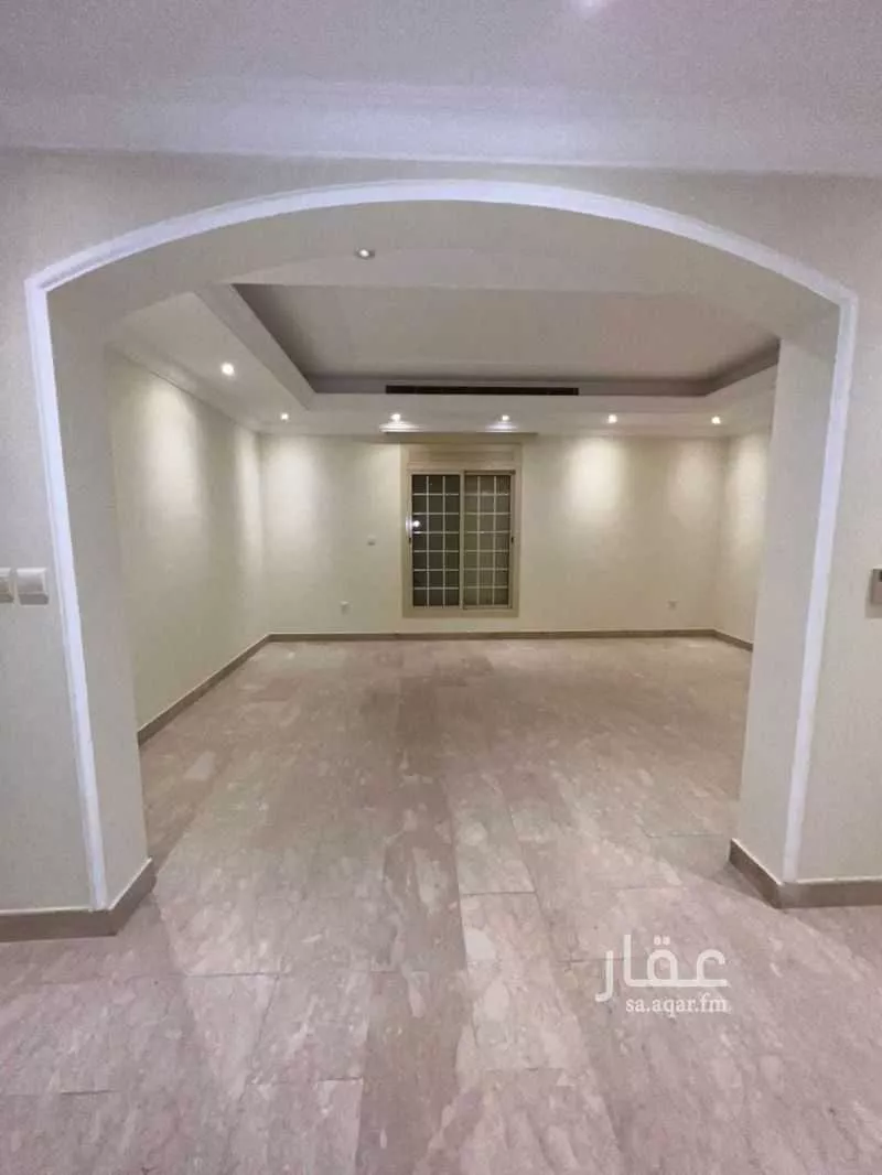 5 bedroom villa in Al Khalidiyyah 11