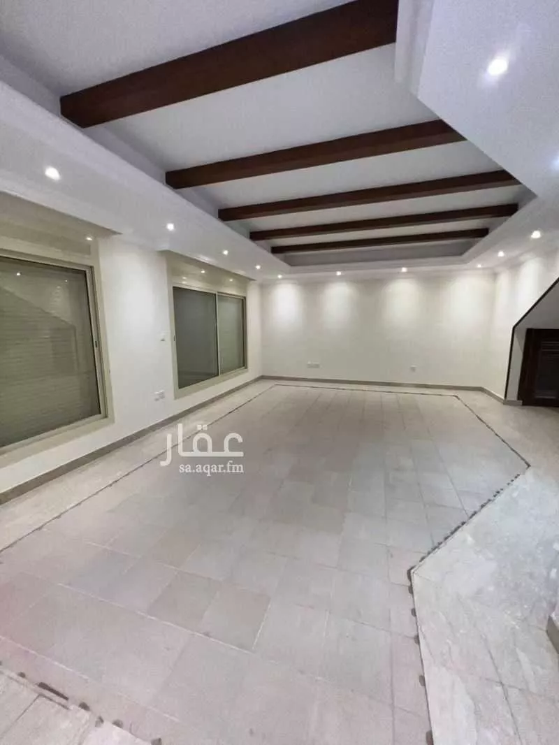 5 bedroom villa in Al Khalidiyyah 4