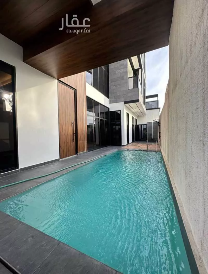 6 bedroom villa in Al Basateen 4