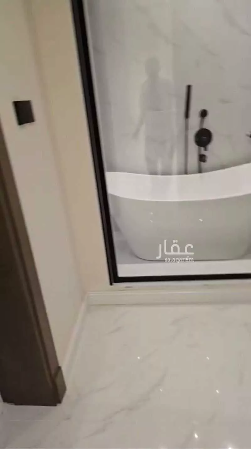 5 bedroom villa in Al Yaqout 9