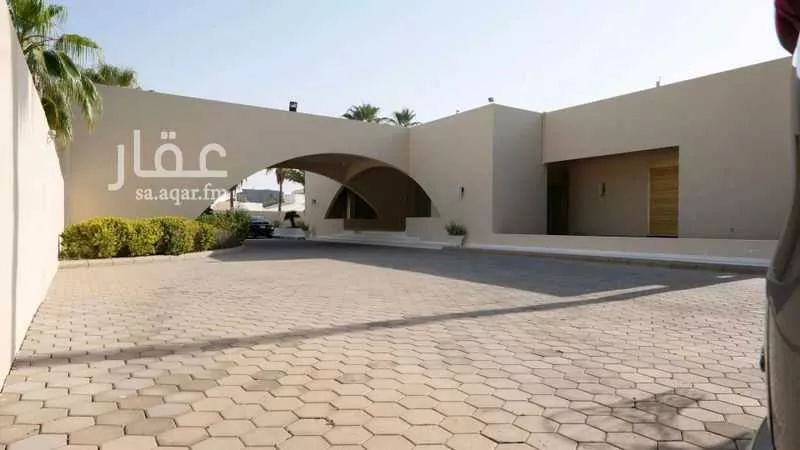 5 bedroom villa in Al Andalus 2