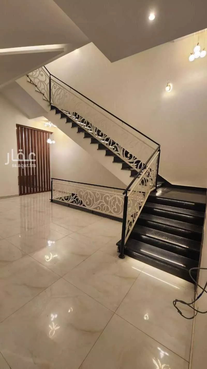 6 bedroom villa in Al Yaqout 2