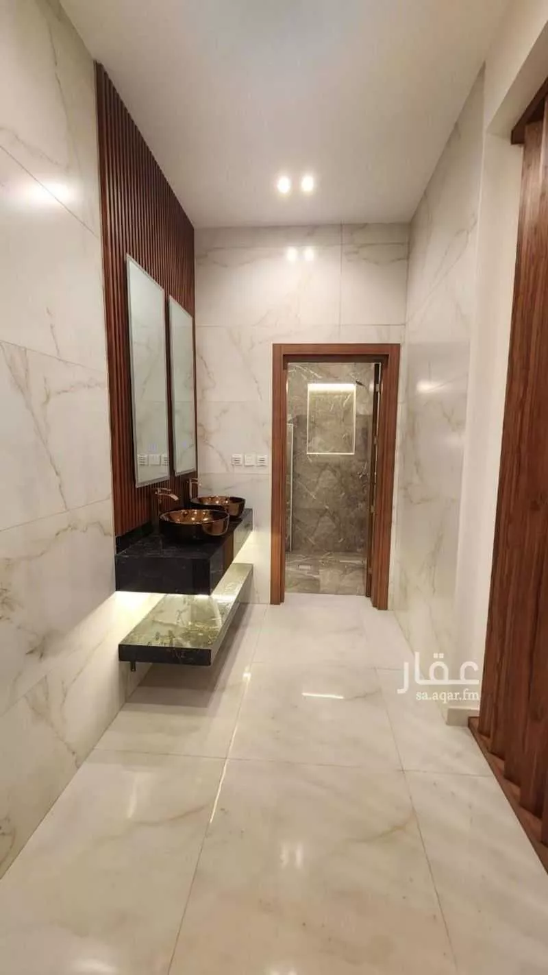 6 bedroom villa in Al Yaqout 12