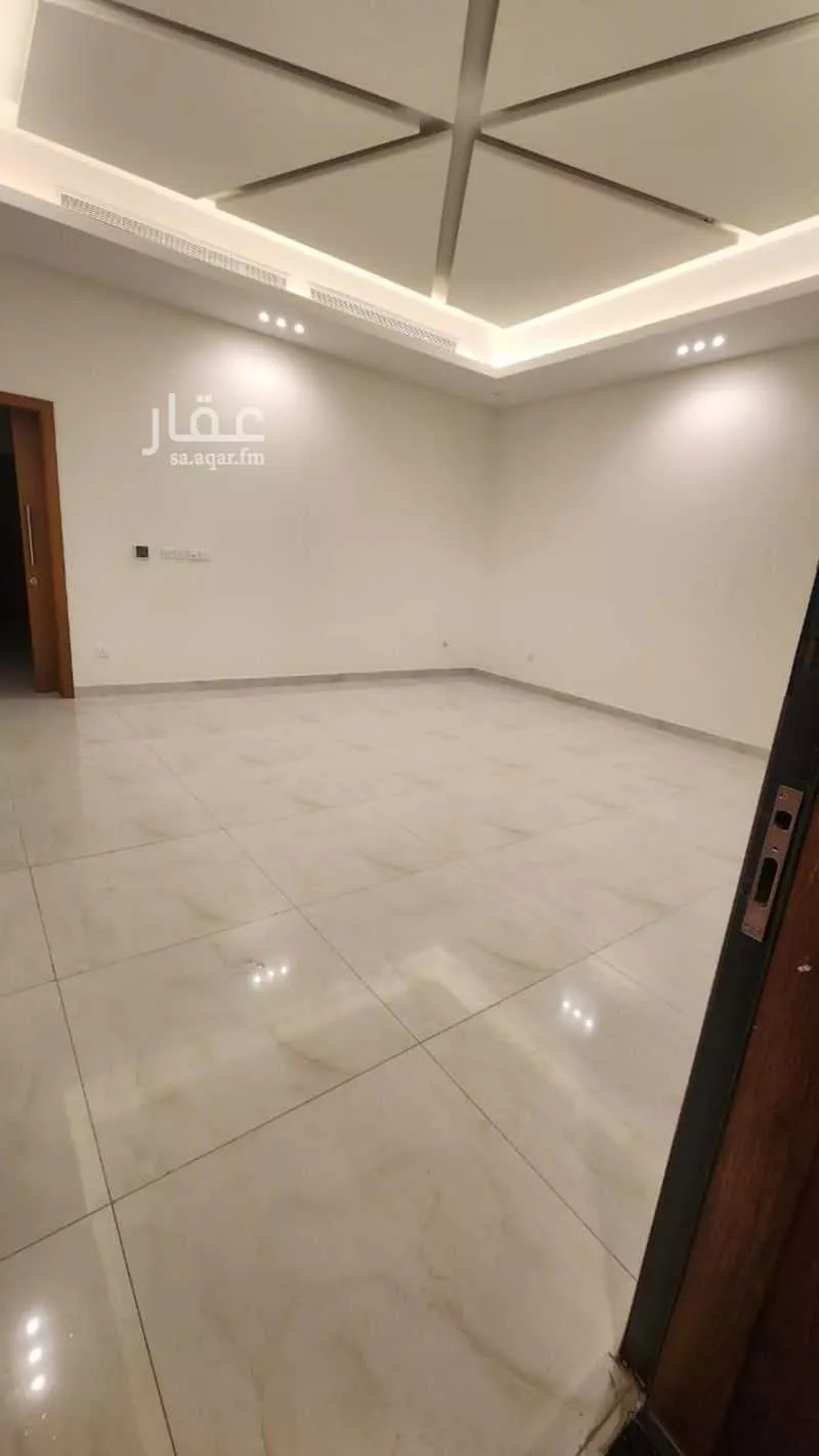 6 bedroom villa in Al Yaqout 17