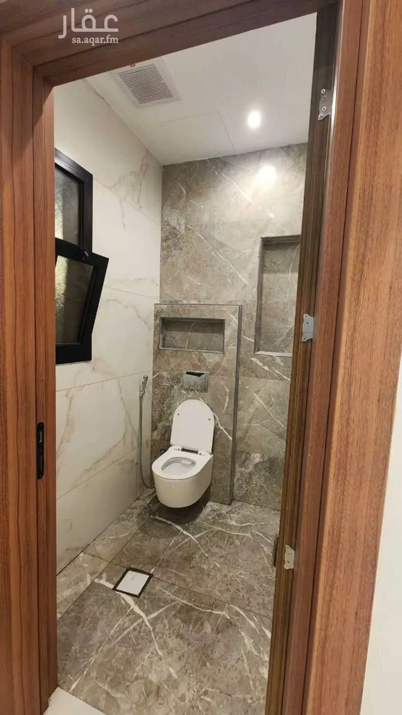 6 bedroom villa in Al Yaqout 19