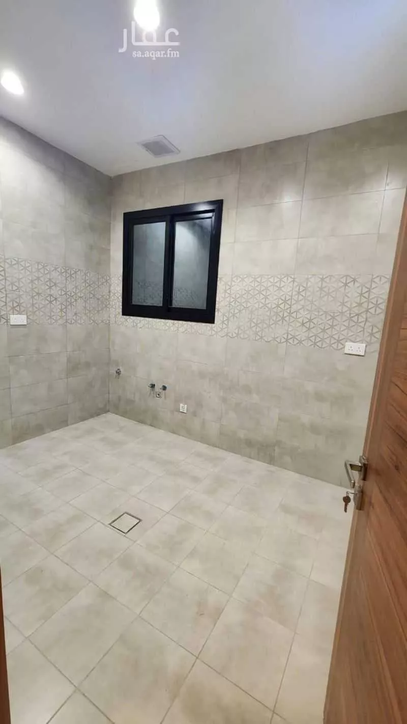 6 bedroom villa in Al Yaqout 23