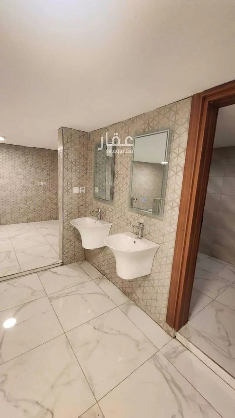 6 bedroom villa in Al Yaqout 10