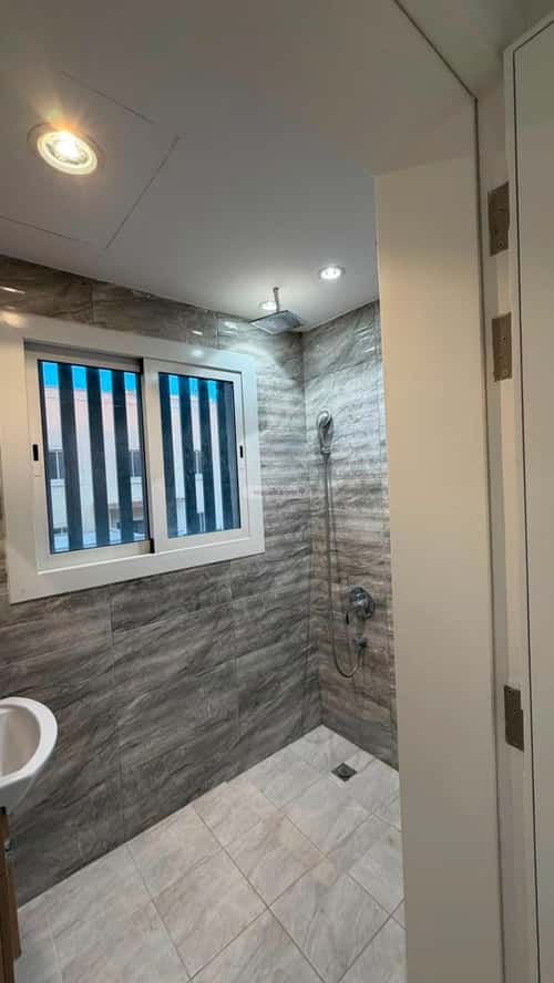 6 bedroom villa in Al Muhammadiyah, Riyadh 8