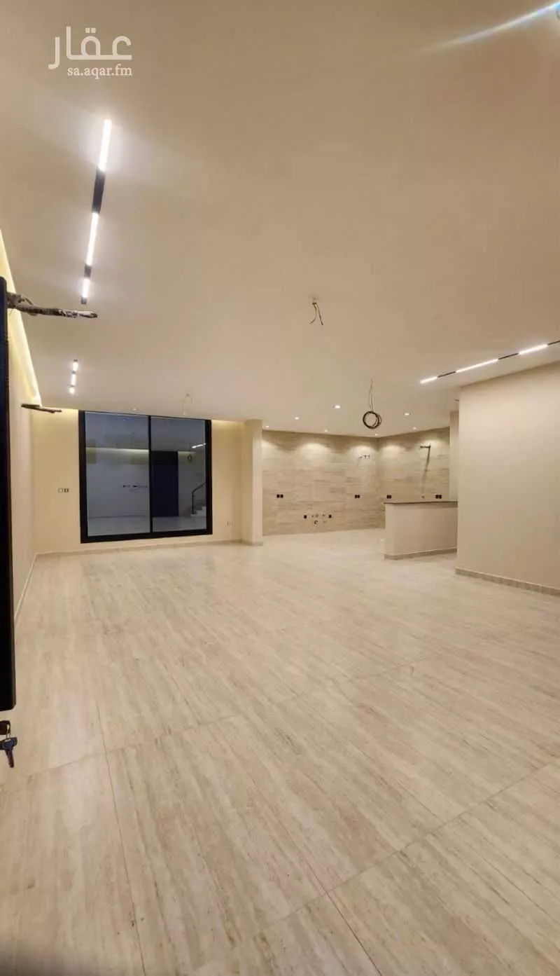 8 bedroom villa in Al Yaqout 2