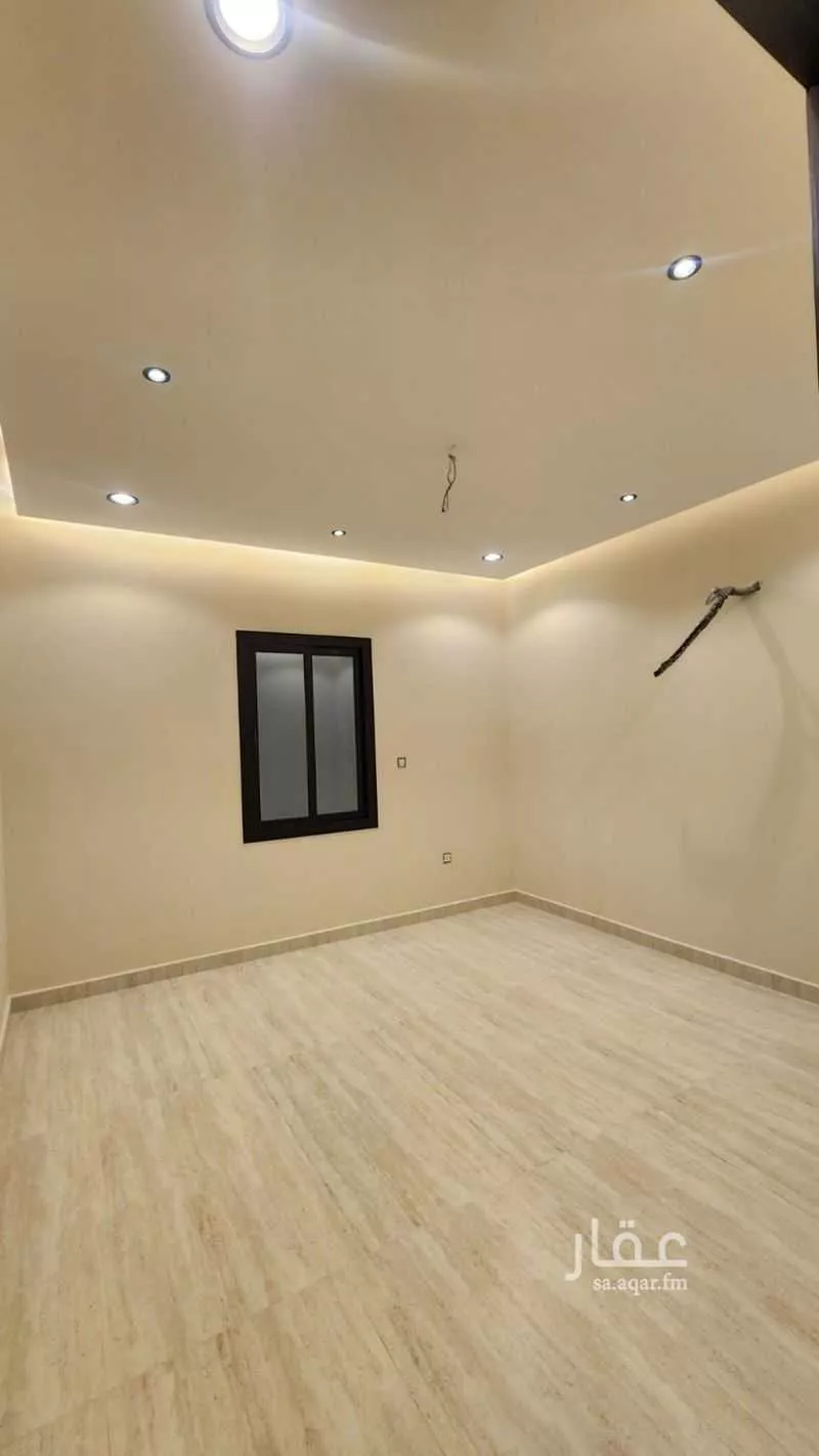 8 bedroom villa in Al Yaqout 12