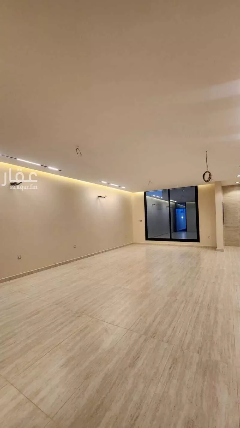 8 bedroom villa in Al Yaqout 14