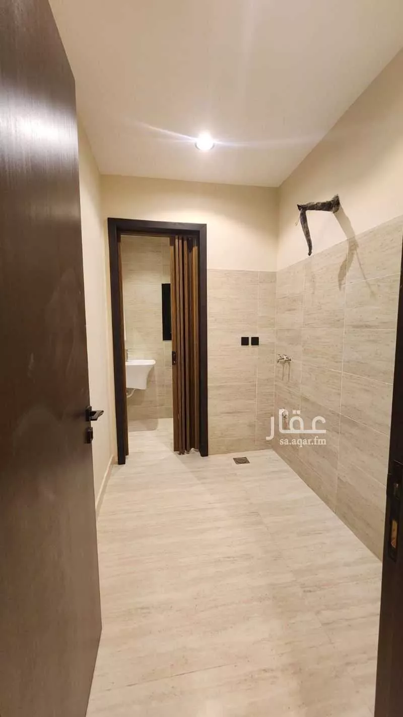 8 bedroom villa in Al Yaqout 16