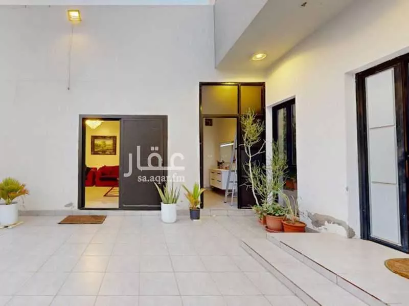 10 bedroom villa in Al Yaqout 4