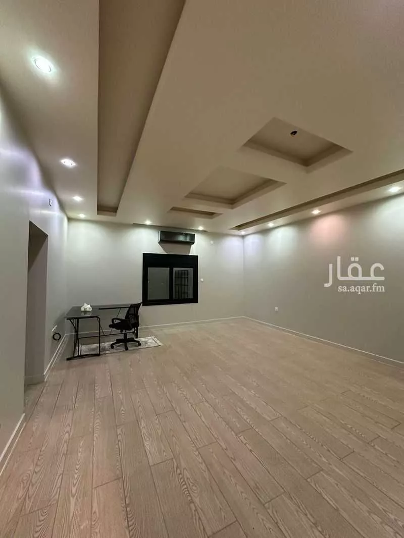 فيلا 7 غرف في طيبة 18
