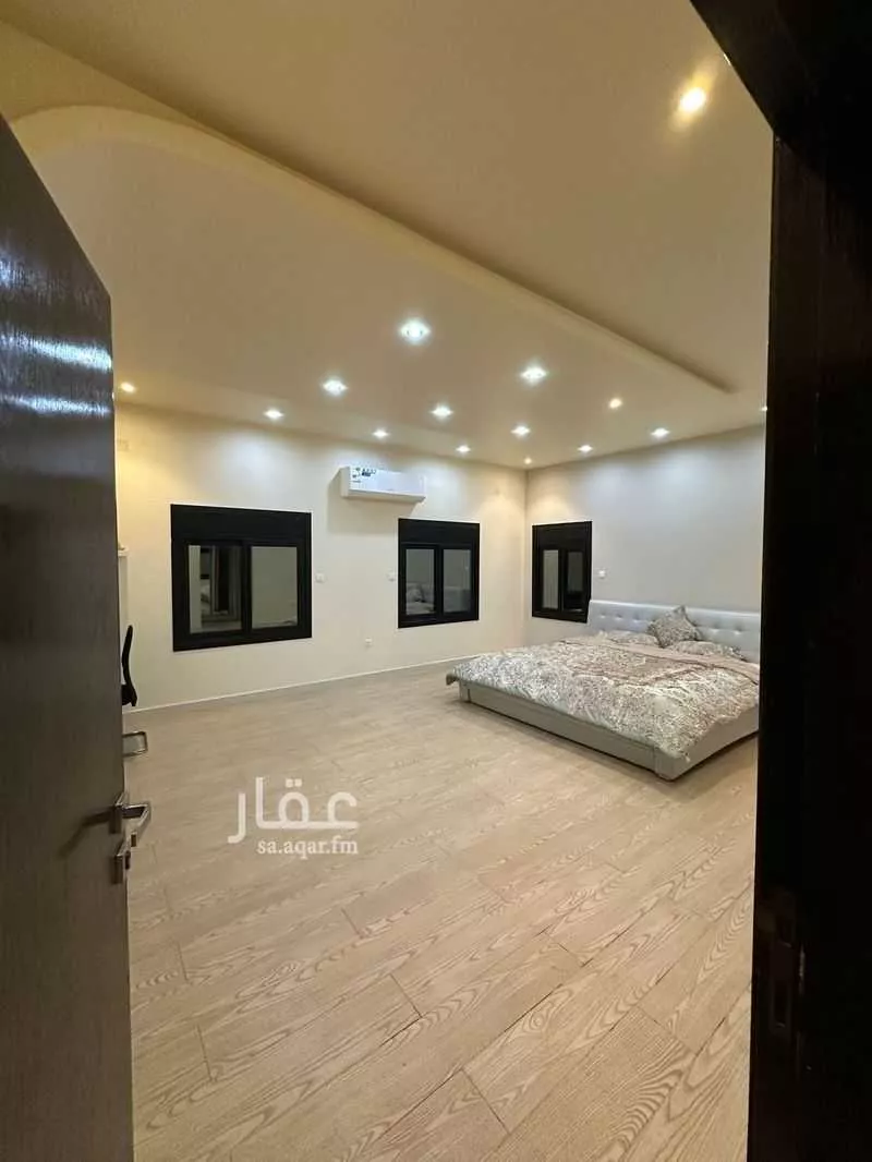 فيلا 7 غرف في طيبة 8