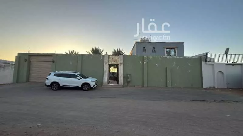 4 bedroom villa in Al Quraynah 7