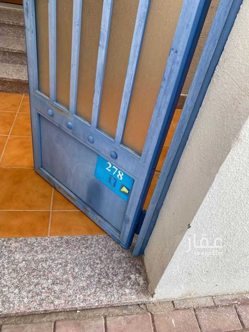 3 bedroom villa in Al Gharbiyah, Jeddah 2