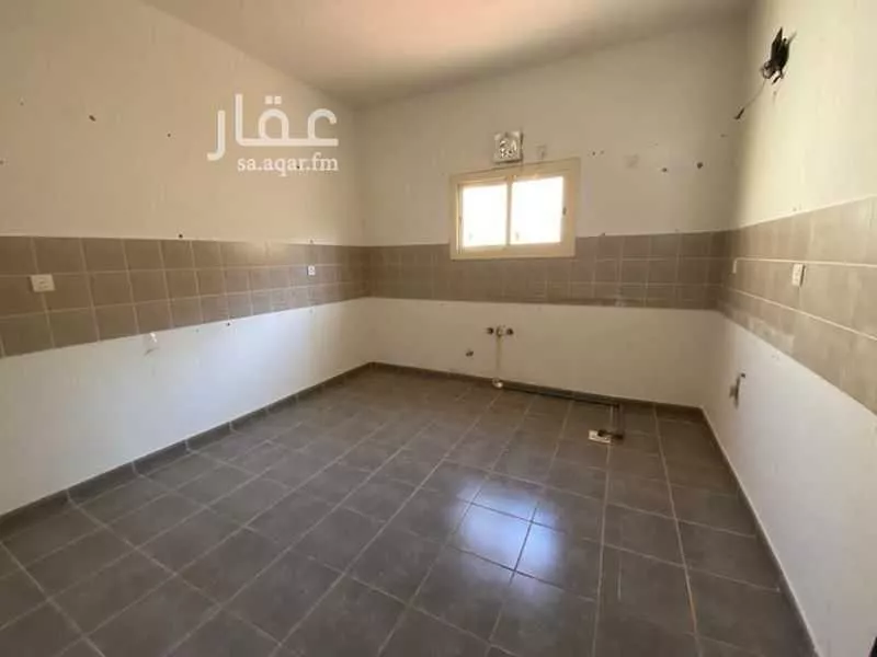 6 bedroom villa in Al Gharbiyah 11