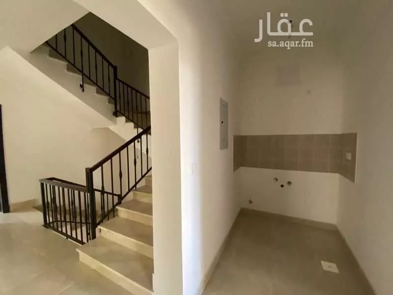 6 bedroom villa in Al Gharbiyah 9