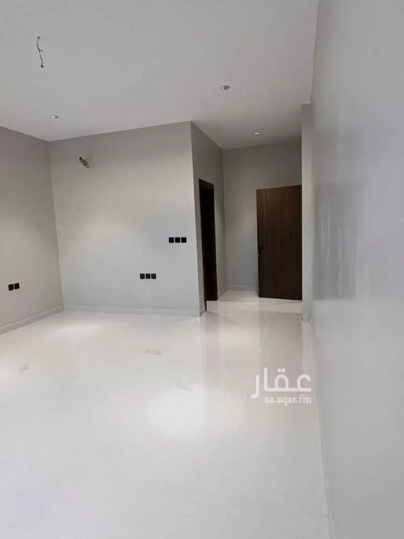 دوبلكس 15 غرف في طيبة 8