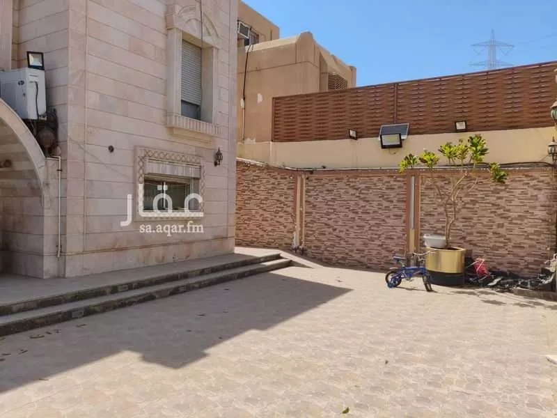 فيلا 15 غرف في الأمير فواز الشمالي 4