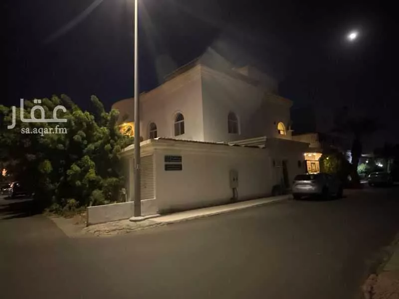 5 bedroom villa in Al Basateen 3