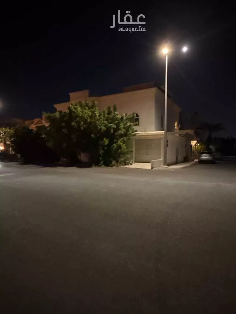 5 bedroom villa in Al Basateen 6