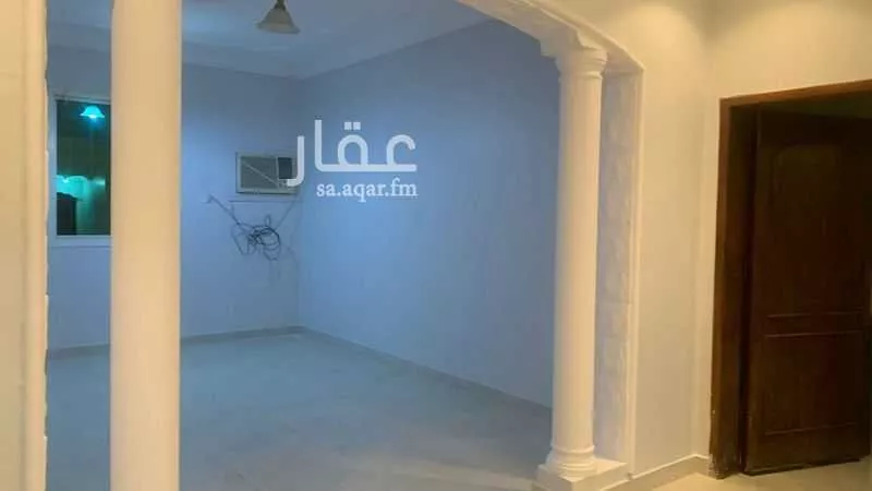 9 bedroom duplex in Al Muntazah 15