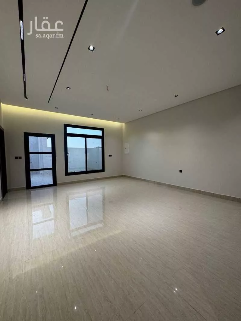 5 bedroom villa in Al Yaqout 12